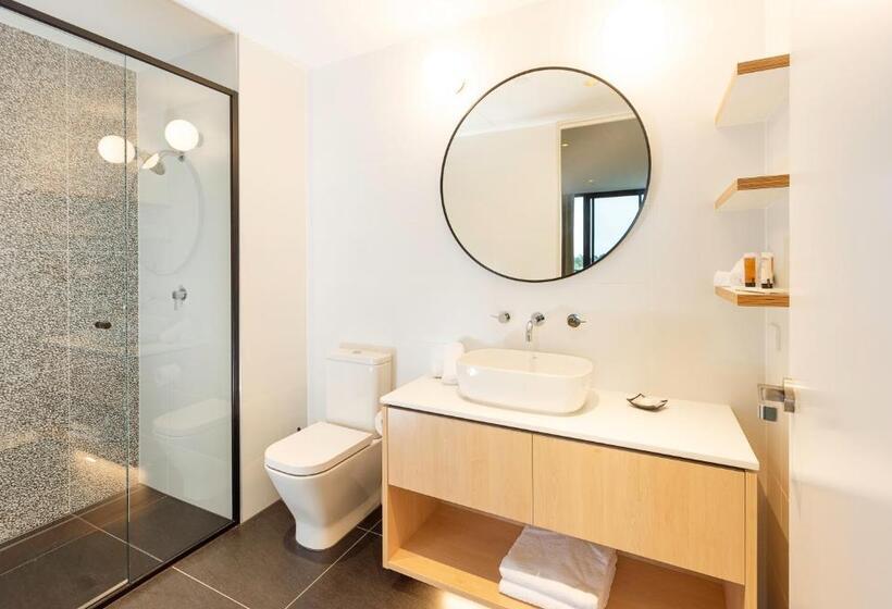 اتاق استاندارد با تخت بزرگ, Oaks R Suites Geelong