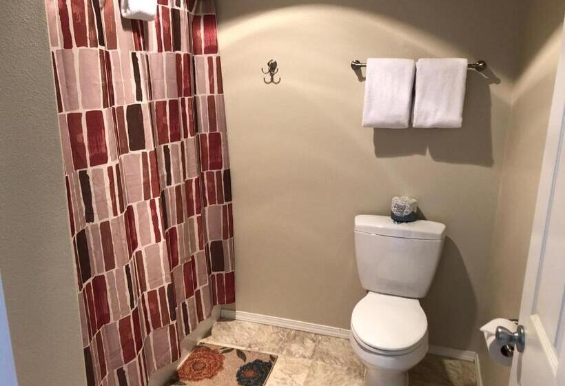 מיטת קינג בסוויטה, Inn At Arch Rock