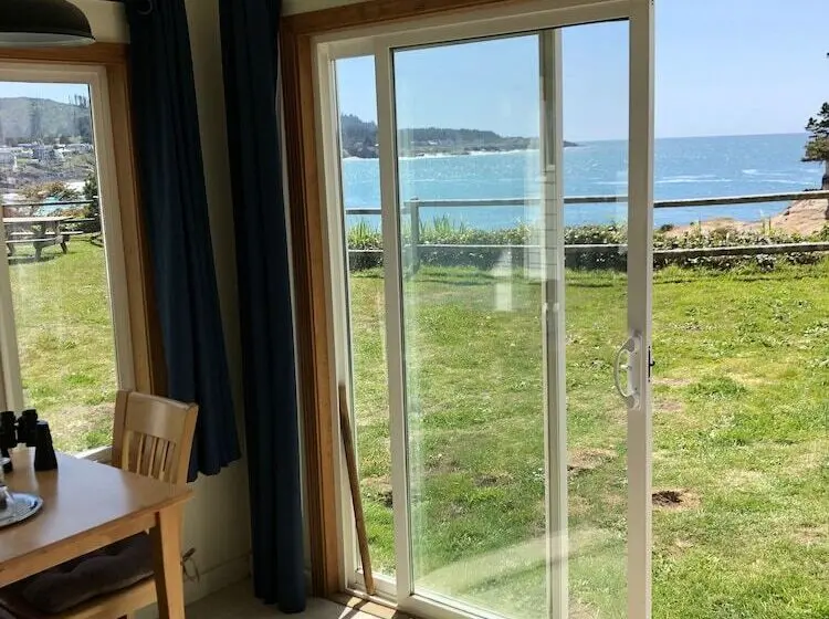 １ベッドルームハウス, Inn At Arch Rock