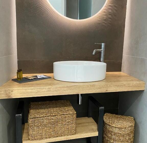 اتاق لوکس سه تخته, Beddhra Mia