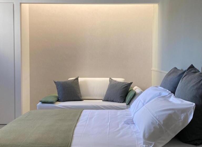 اتاق لوکس سه تخته, Beddhra Mia