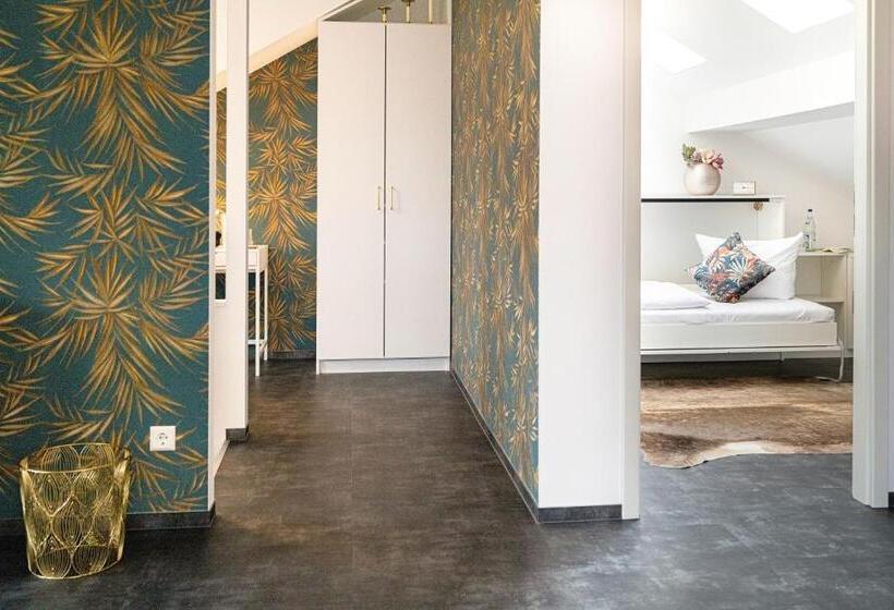 듀플렉스 스위트, Landaroma