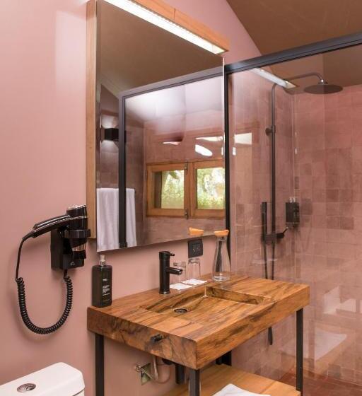 چادر با خدمات رفاهی لوکس, Las Qolqas Ecoresort Ollantaytambo