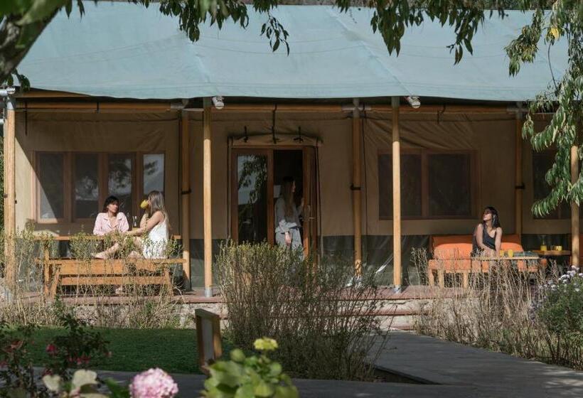 چادر با خدمات رفاهی استاندارد, Las Qolqas Ecoresort Ollantaytambo