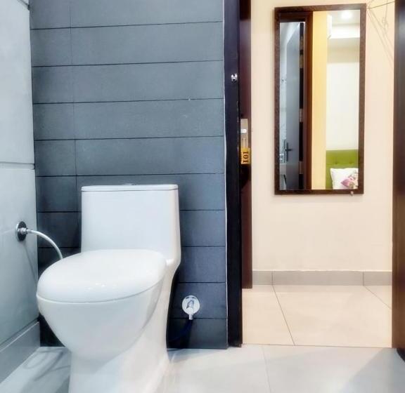 디럭스 룸, Luxuria