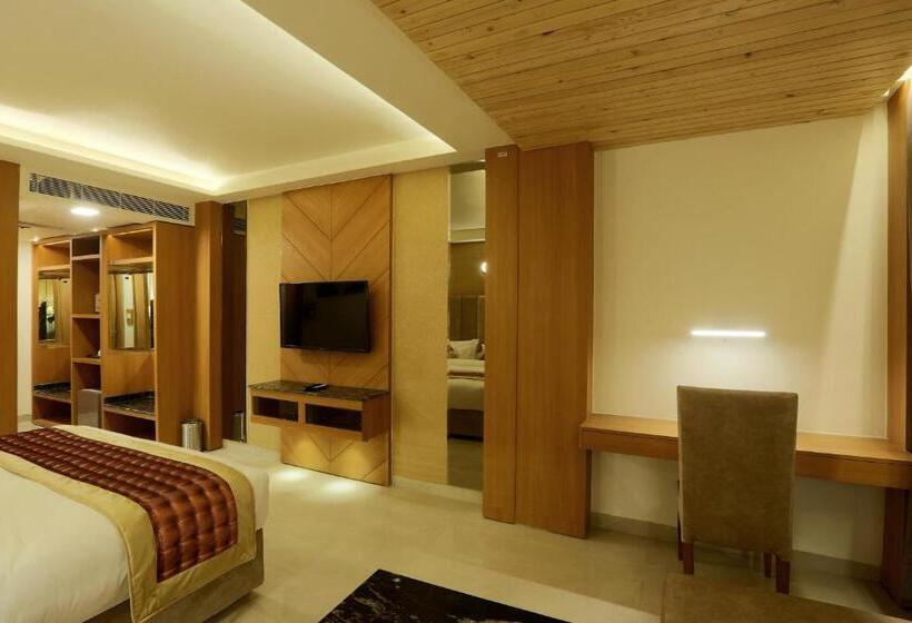 Business rum, Omega Gurgaon Central, Sec 45