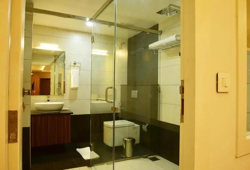 Suite Executive, White Suite