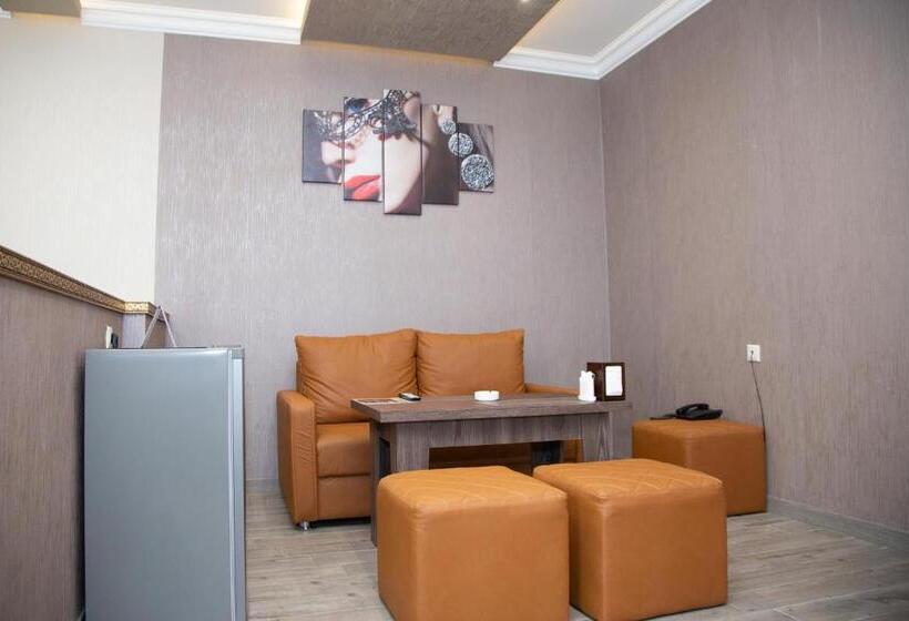 اتاق استاندارد, Myland