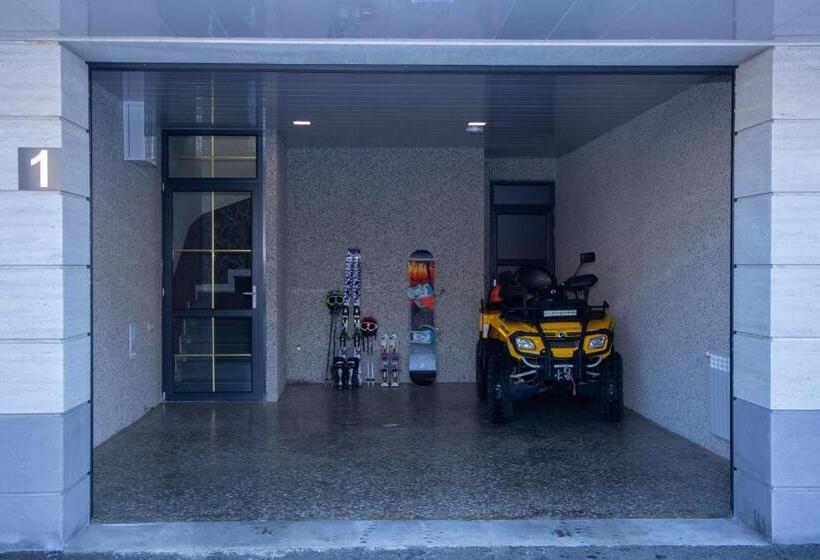 اتاق سوپریور, Myland