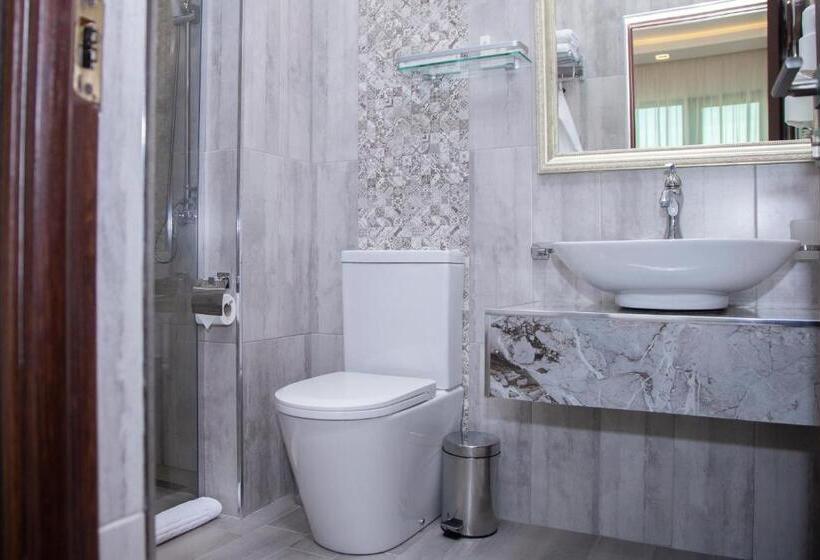 اتاق سوپریور, Myland