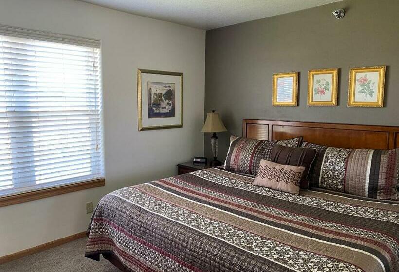 Люкс Кровать Кинг, Nauvoo Vacation Condos And Villas