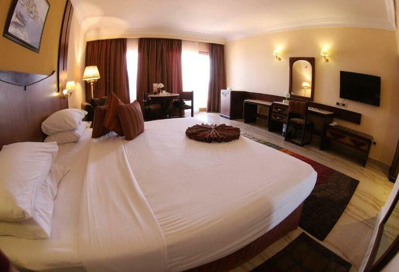 سوییت با چشمانداز دریا, Portsaid