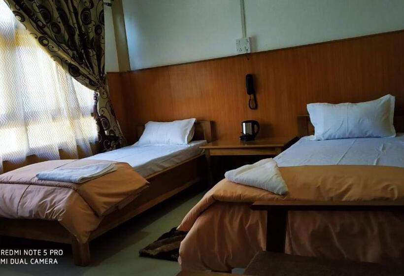 スタンダードルーム, The Oak