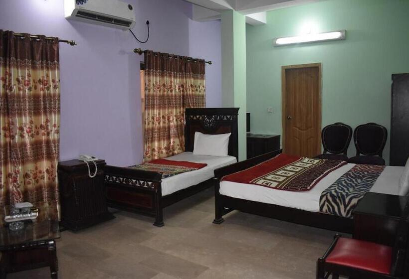 اتاق اکونومی, The Oriel