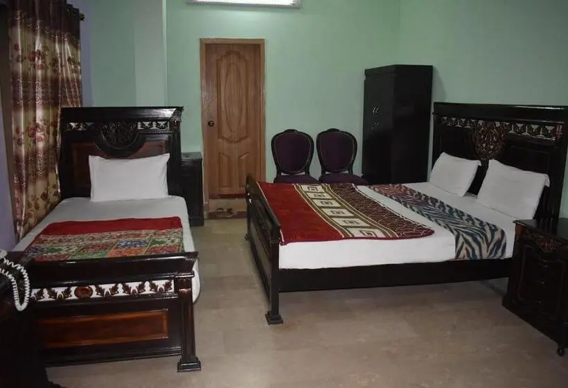 Economy Triple Room, The Oriel