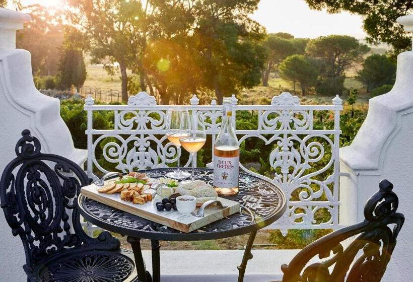 سوییت با چشم‌انداز استخر, Deux Frères Wine Estate & Luxury Villas