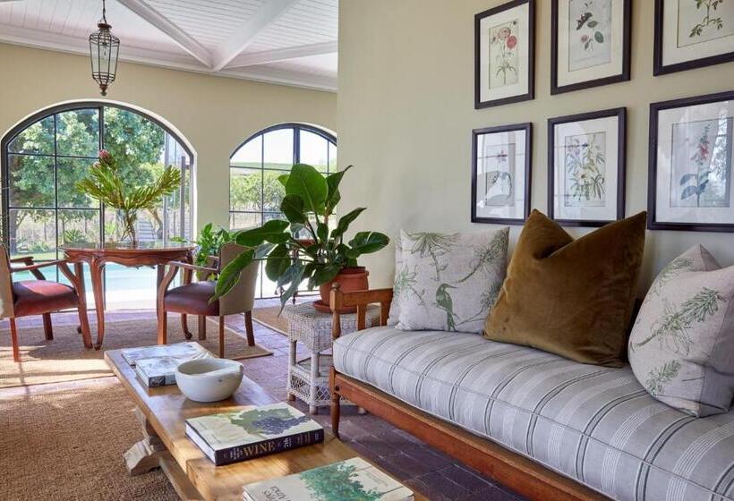 سوییت با چشم‌انداز استخر, Deux Frères Wine Estate & Luxury Villas