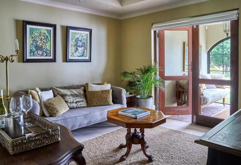 سوییت با چشم‌انداز باغ, Deux Frères Wine Estate & Luxury Villas