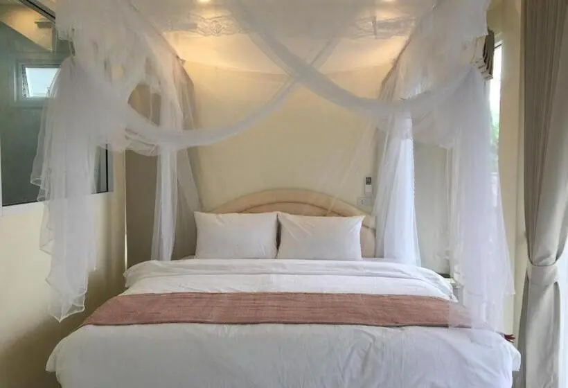 デラックスルーム, Plaa's Thansadet Resort