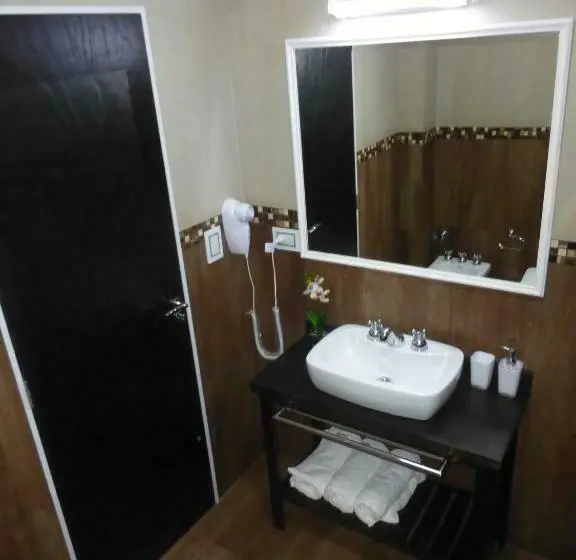 اتاق راحتی, Posada Del Angú