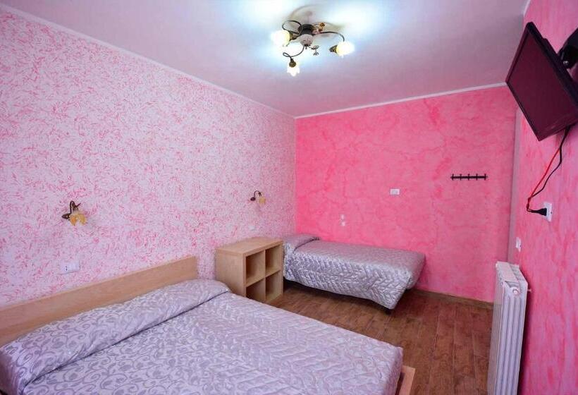 スタンダードトリプルルーム, B&b Il Casale