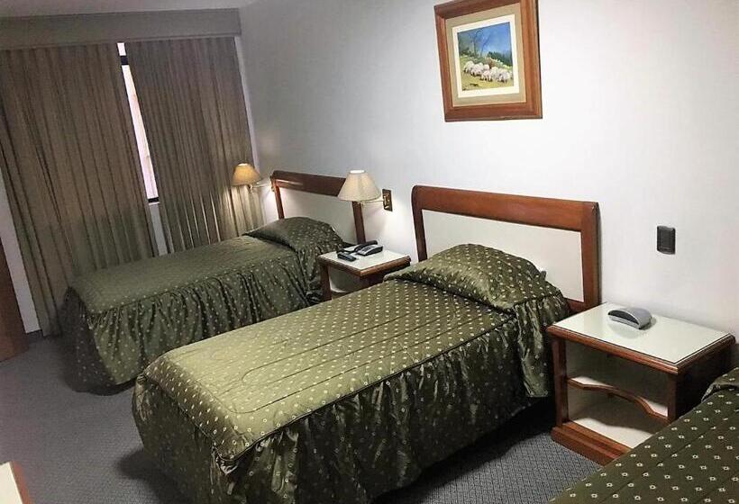 اتاق استاندارد سه نفره, Gran Hotel Continental