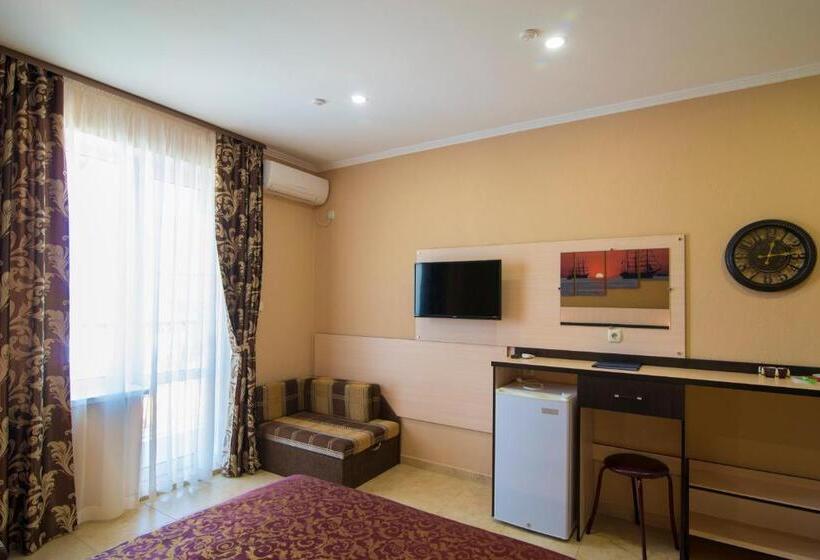 اتاق سوپریور سه تخته, Kovcheg