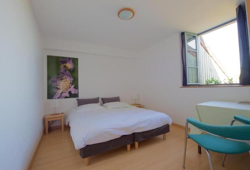 חדר סטנדרט, Les Deux Ponts