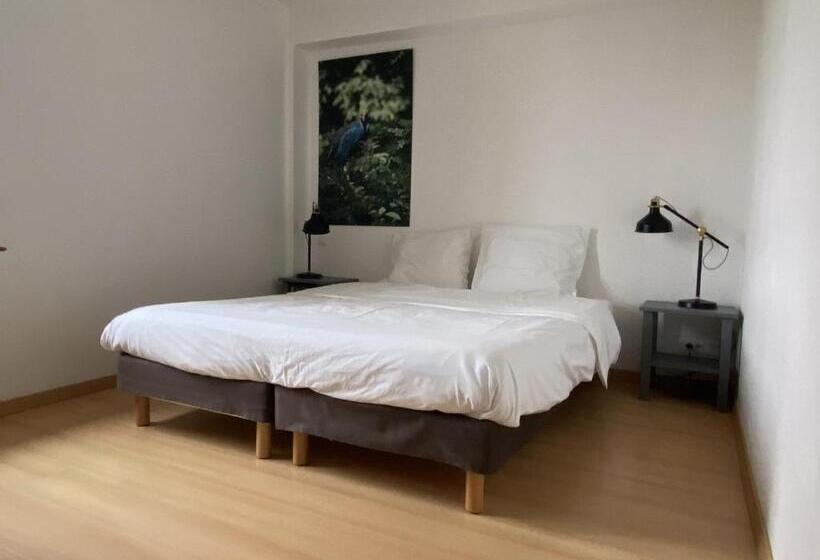 חדר סטנדרט, Les Deux Ponts