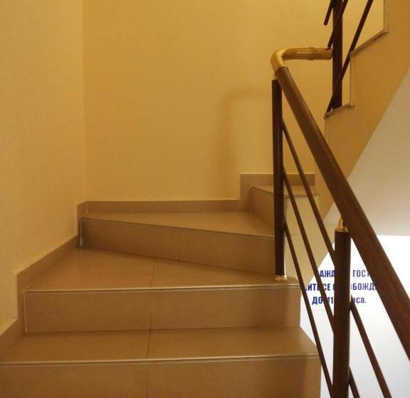 اتاق استاندارد سه تخته با بالکن, Ivanovi Guest House