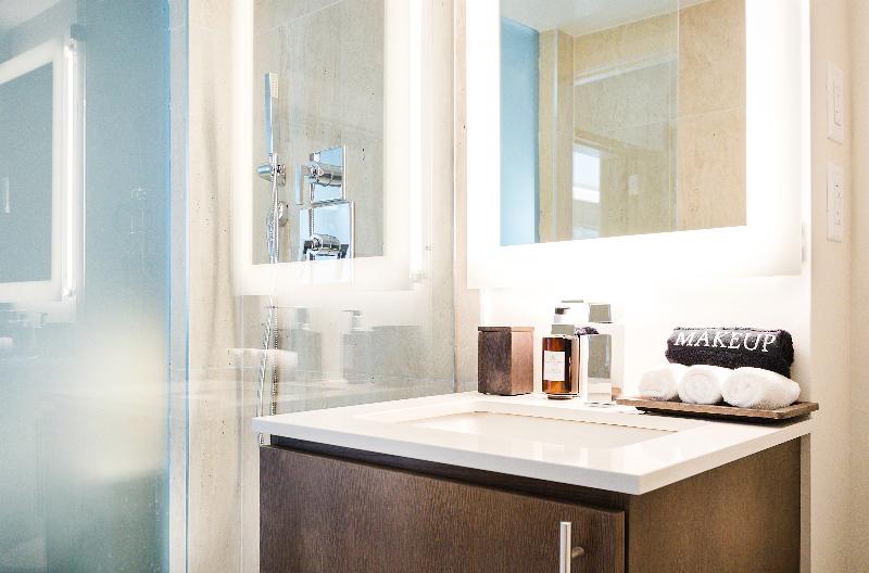 חדר קלאסי מיטת קינג סייז, Iberostar Waves Miami Beach