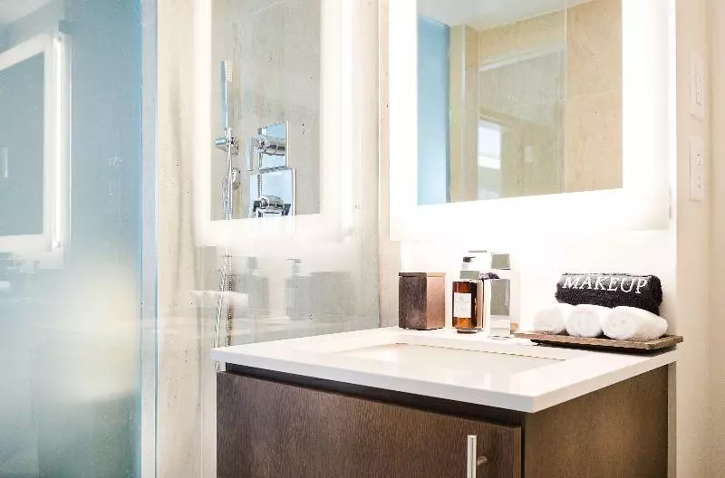 اتاق کلاسیک با تخت دونفره, Iberostar Waves Miami Beach