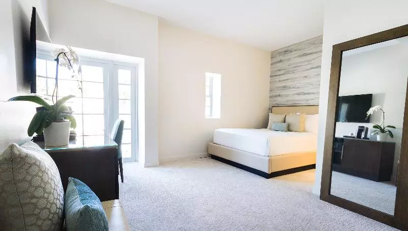 اتاق کلاسیک با تخت دونفره, Iberostar Waves Miami Beach