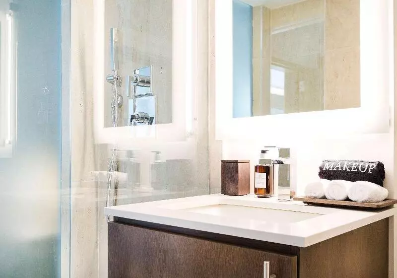 اتاق کلاسیک با تخت دونفره, Iberostar Waves Miami Beach