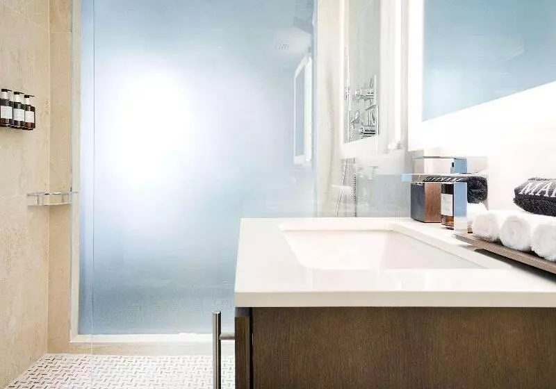 اتاق کلاسیک با تخت دونفره, Iberostar Waves Miami Beach