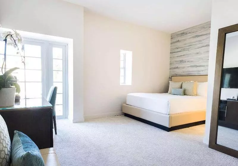 اتاق کلاسیک با تخت دونفره, Iberostar Waves Miami Beach