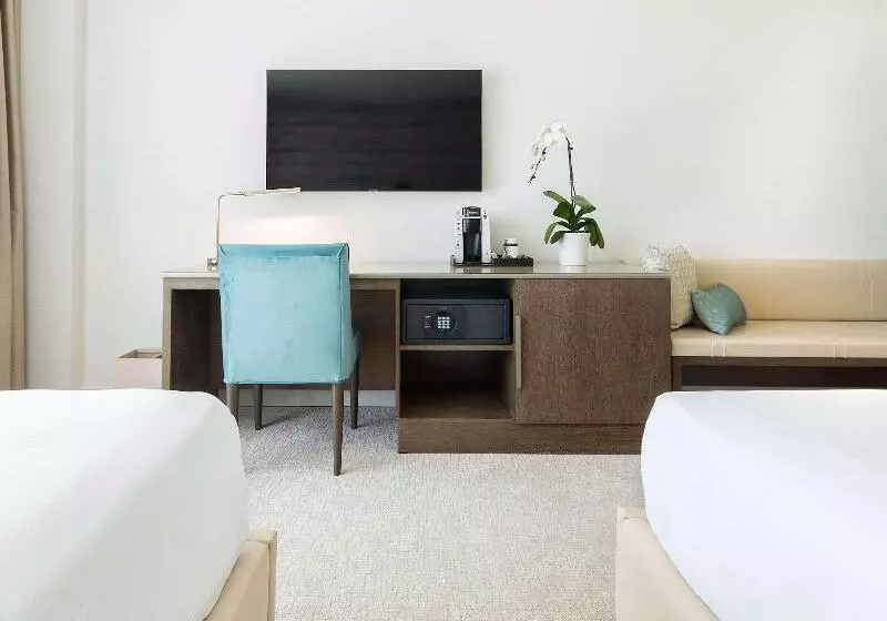 اتاق سوپریور برای معلولان, Iberostar Waves Miami Beach