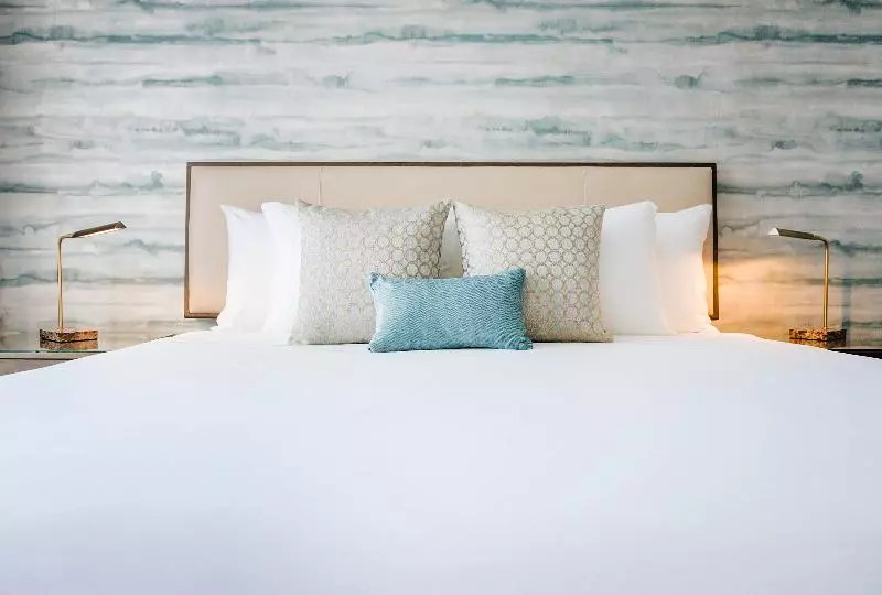اتاق سوپریور با تخت بزرگ, Iberostar Waves Miami Beach