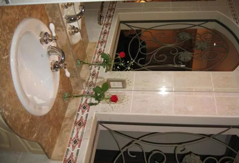 سوئیت کلاسیک, Altezza Apart Suites