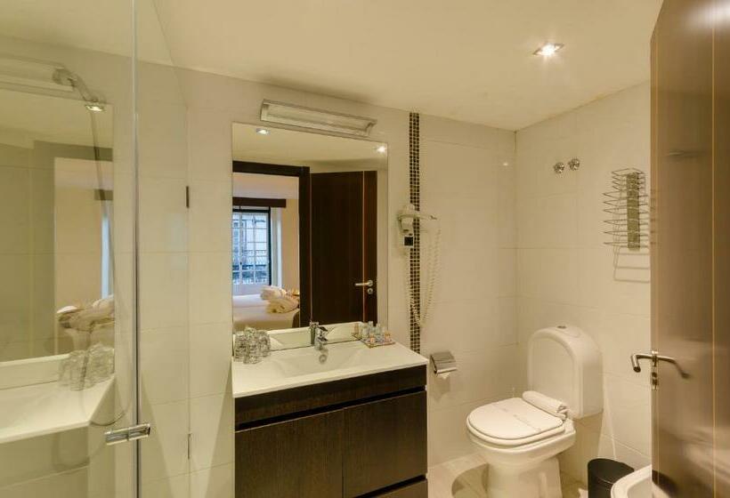 اتاق استاندارد, Duas Nações