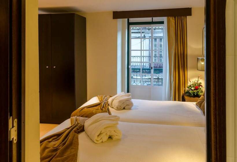 اتاق استاندارد سه نفره, Duas Nações