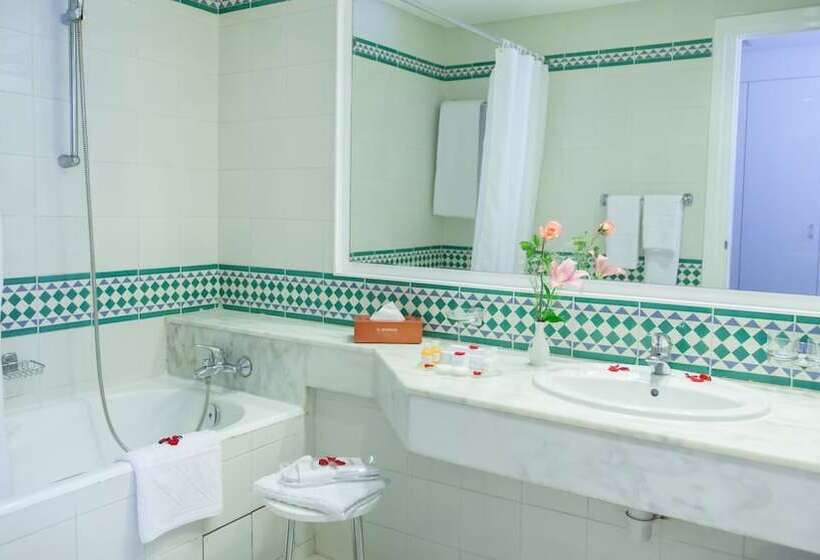 スタンダード4人部屋, El Mouradi Hammam Bourguiba