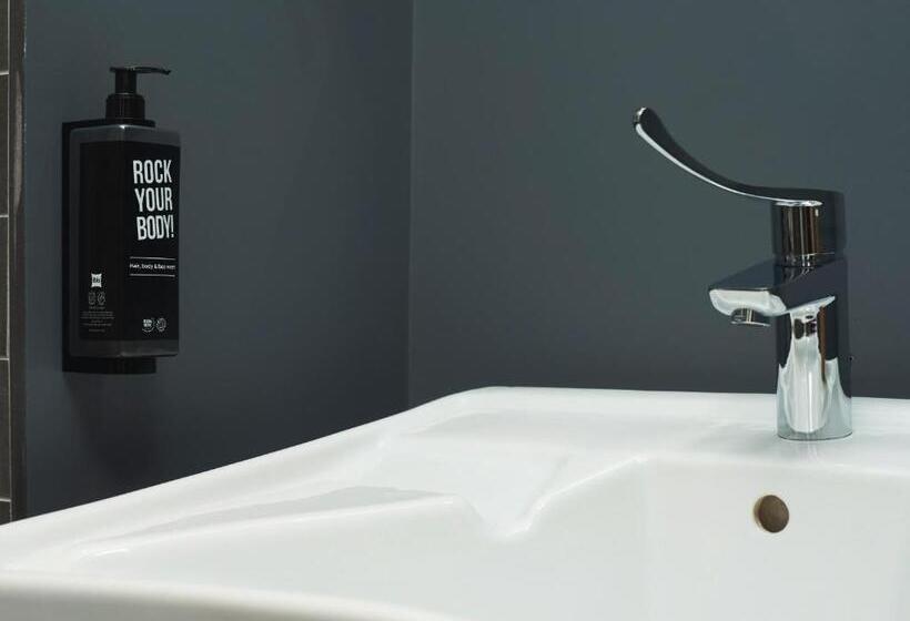 اتاق خانوادگی, Ibis Madrid Aeropuerto Barajas