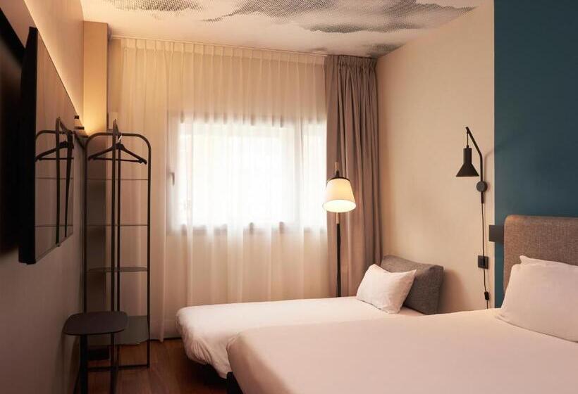 اتاق خانوادگی, Ibis Madrid Aeropuerto Barajas