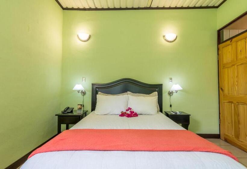 اتاق استاندارد یک نفره, Kayak Lodge
