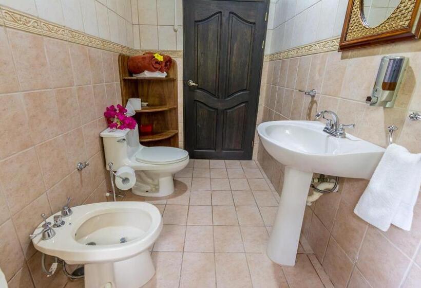 اتاق کلاسیک خانوادگی, Kayak Lodge