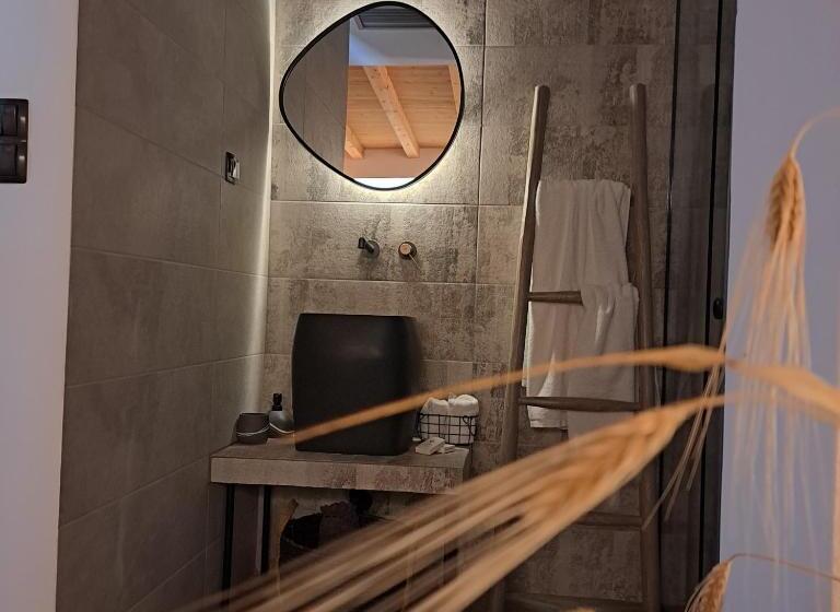 سوییت با چشمانداز دریا, Nisaki Hotel & Elite Suites