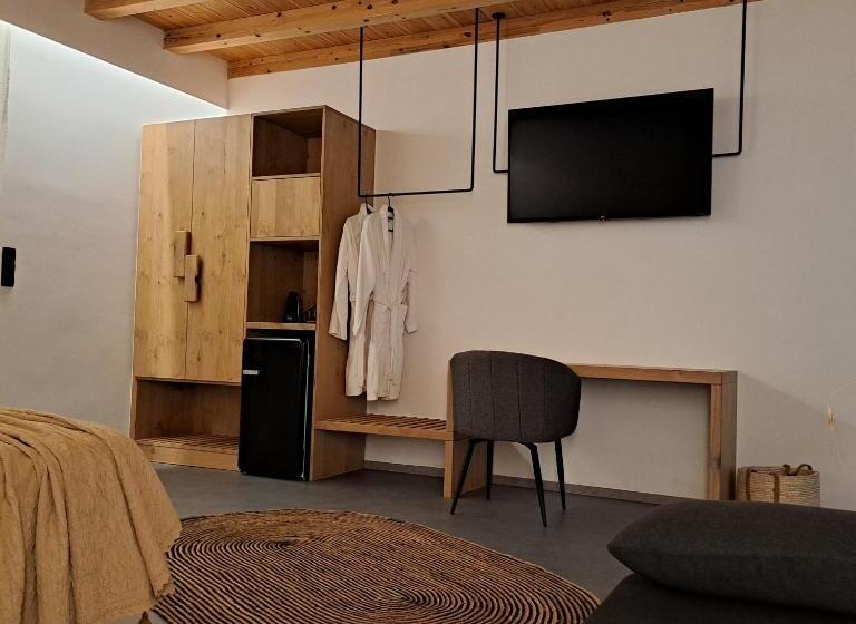 سوییت با چشمانداز دریا, Nisaki Hotel & Elite Suites