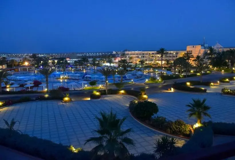 プールビュースタンダードルーム, Pharaoh Azur Resort
