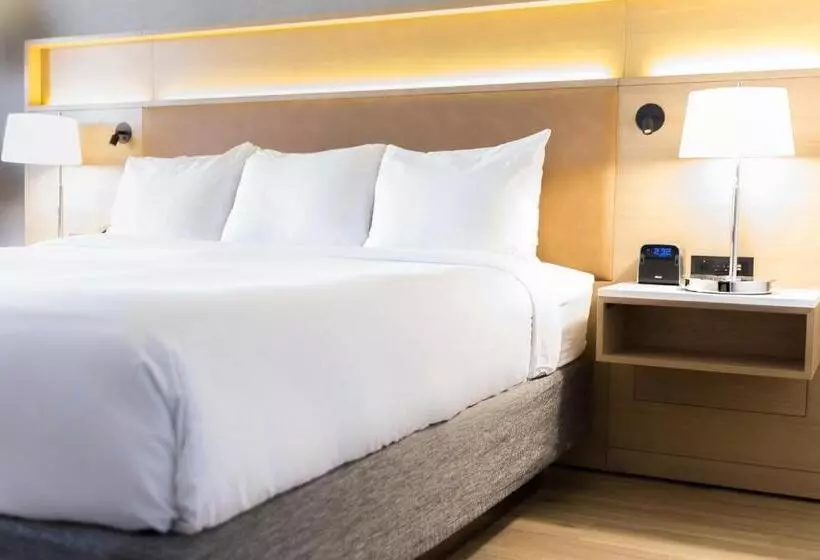 Standard-huone King-vuode, Radisson Hotel Sunnyvale   Silicon Valley